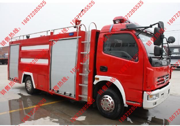 東風多利卡消防車